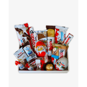Подарунковий бокс Kinder Mix з цукерками Kinder, Ferrero та Nutella в коробці 15х20см